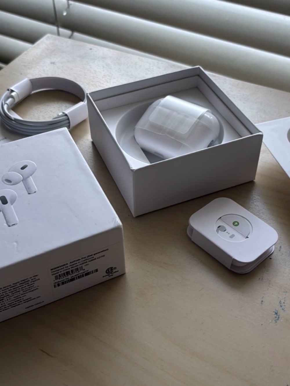 Pods pro 2nd Generation with ANC
(warranty and serial number included) - Picture 3 of 4